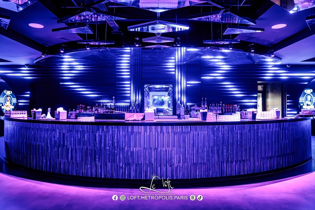 ledbox-realisation-archi-metropolis-cosmos-03