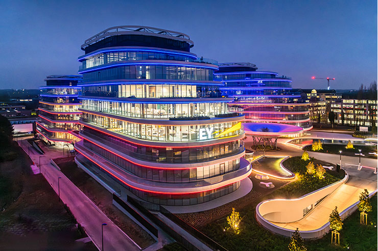 The Wings, la façade LED qui redéfinit l’architecture lumineuse.