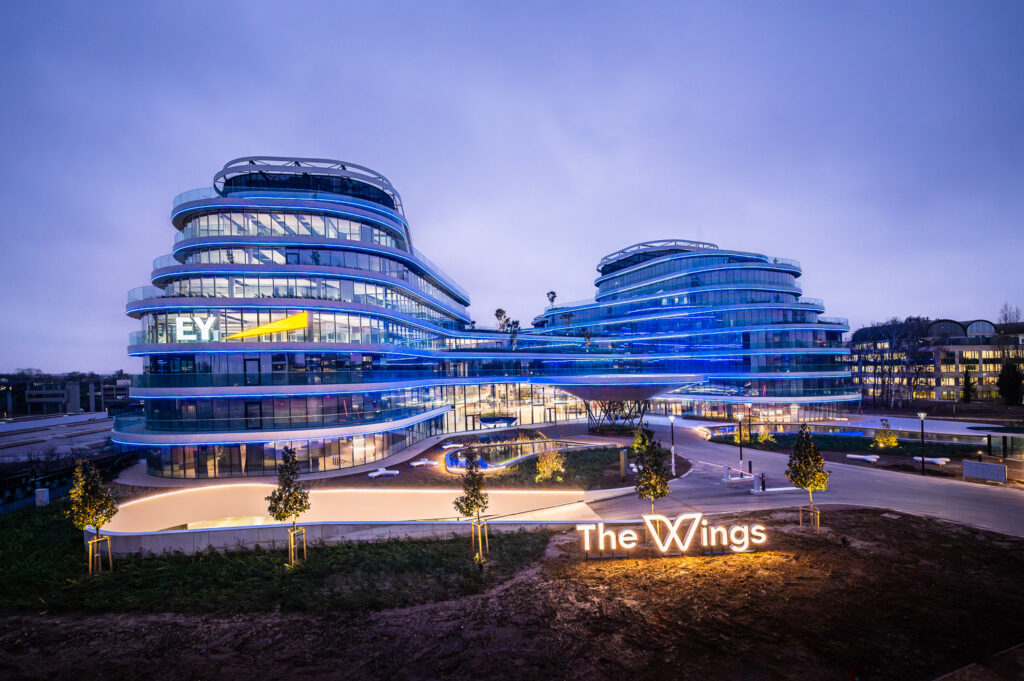 The Wings, la façade LED qui redéfinit l’architecture lumineuse.