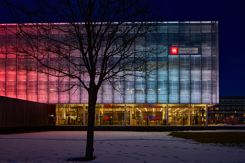 Façade LED du siège Sparekassen Kronjylland.