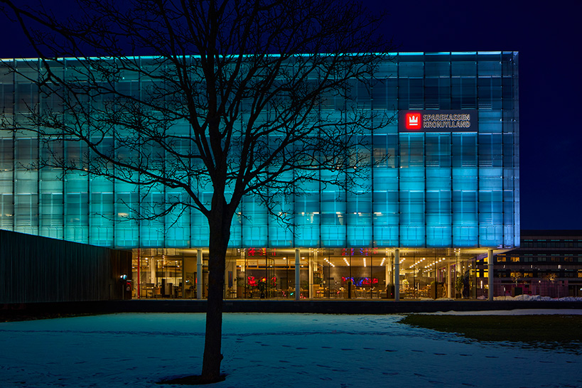 Façade LED du siège Sparekassen Kronjylland.