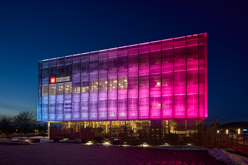 Façade LED du siège Sparekassen Kronjylland.