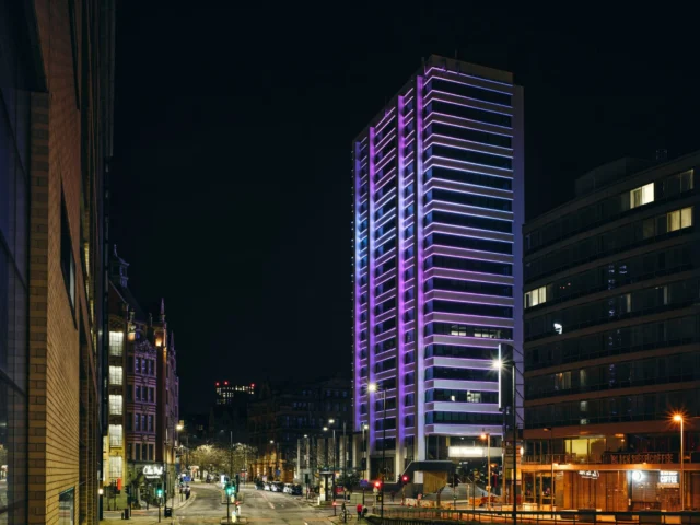 [BLOG] Le déploiement du media-façade du 111 Piccadilly démontre trois avantages majeurs des solutions LED actuelles pour le secteur tertiaire et architectural.

------------
➜ À découvrir dans l’article.
https://ledbox.fr/media-facade/111-piccadilly/
------------
#urbanlighting #architecturallighting #mediafacade